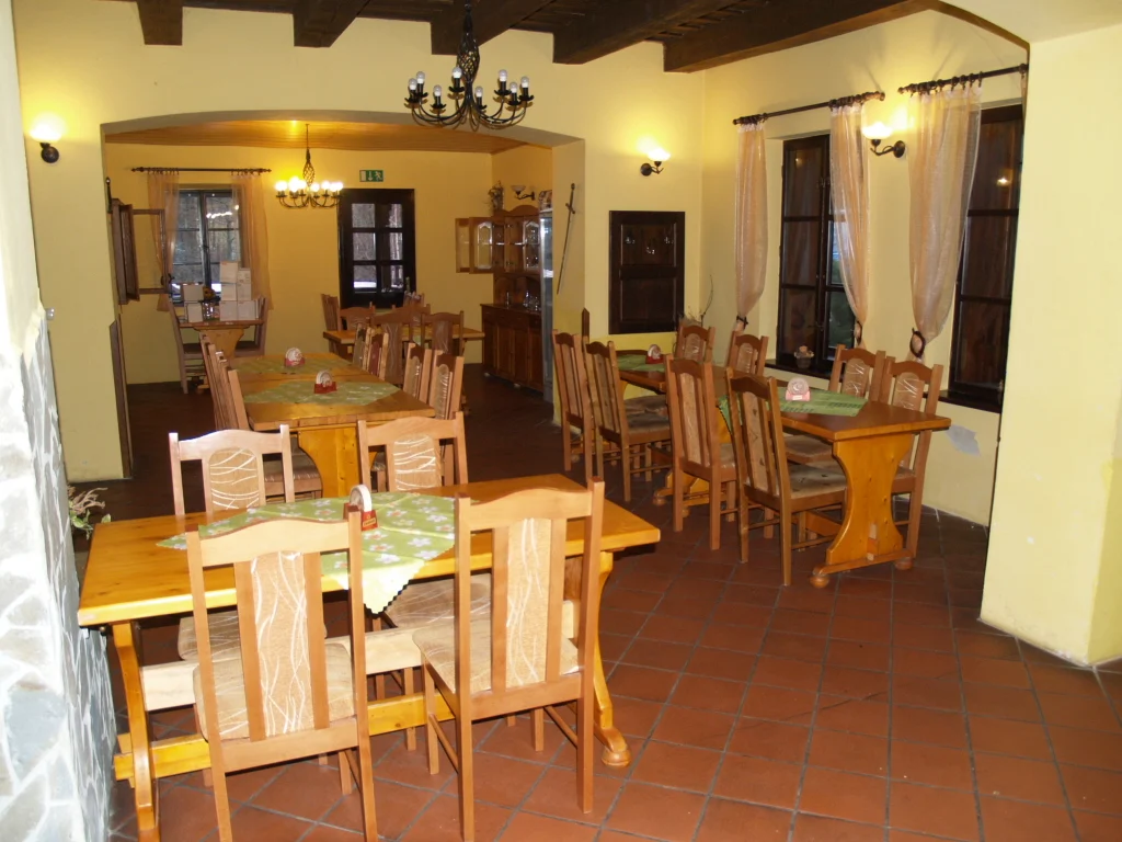 Restaurace s barem — Gutská krčma